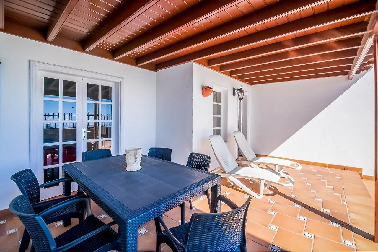 Villa تياس