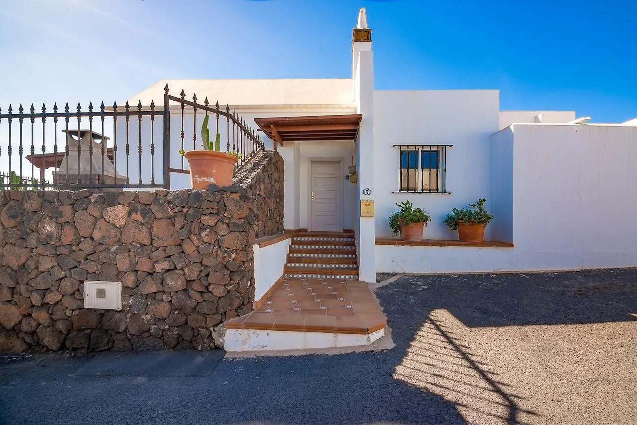 Villa تياس